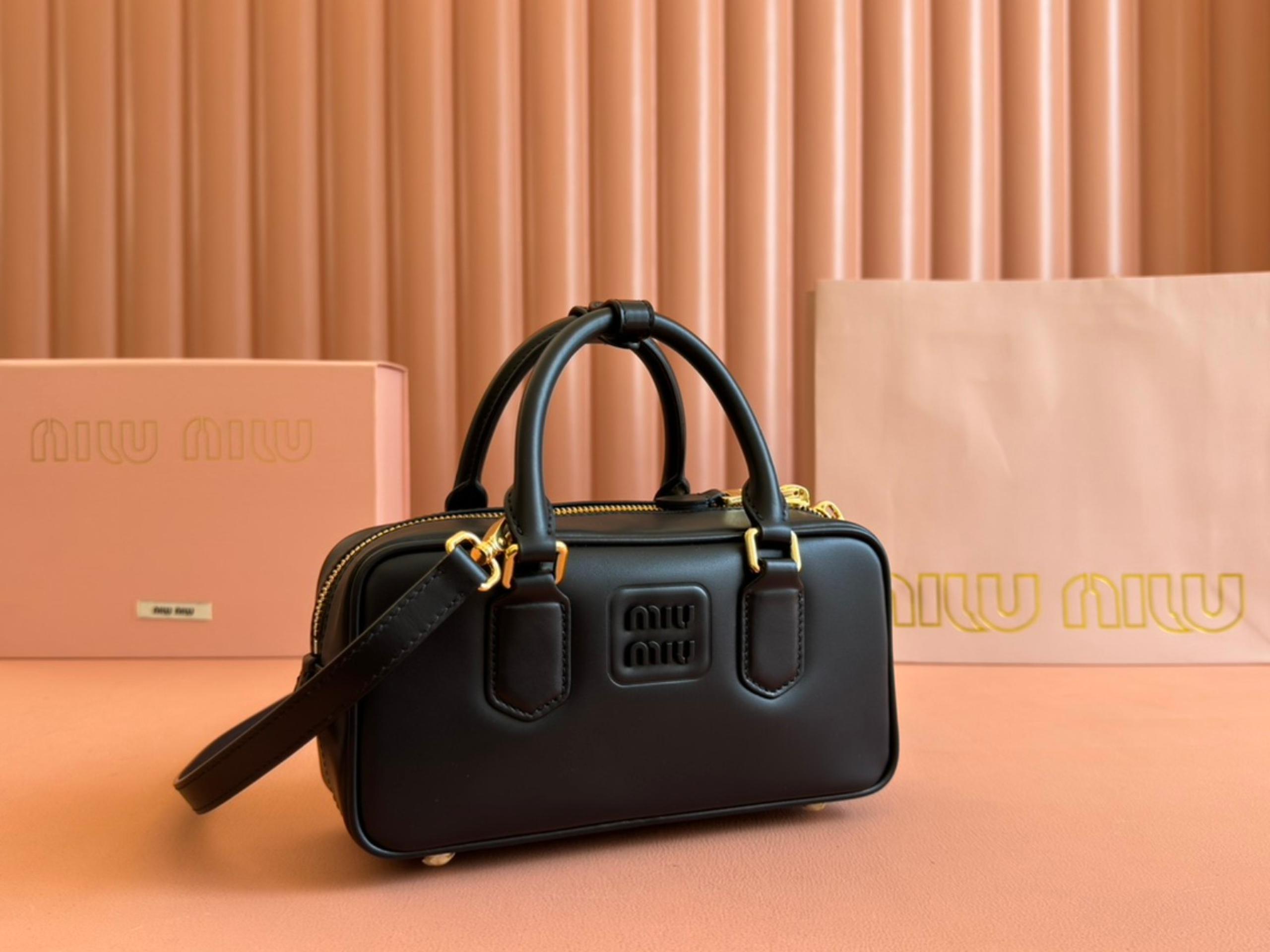 Arcadie leather bag  size  12 x 27 x 9cm