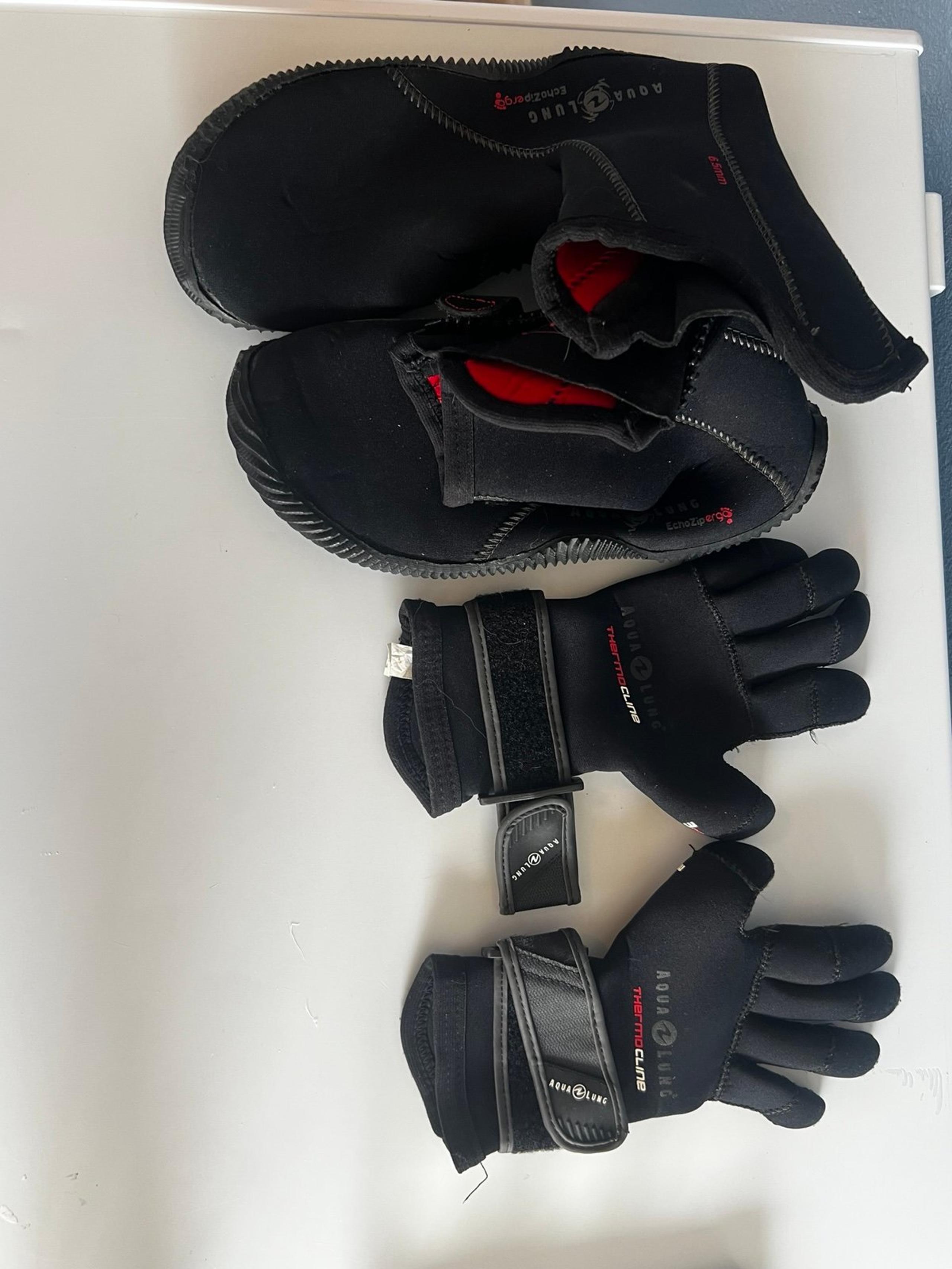 Aqua lung echozip ergo scuba boots and thermocline gloves TWO PAIRS OF GLOVES