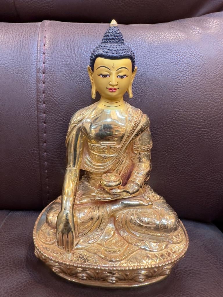 Gold plated buddha statues
