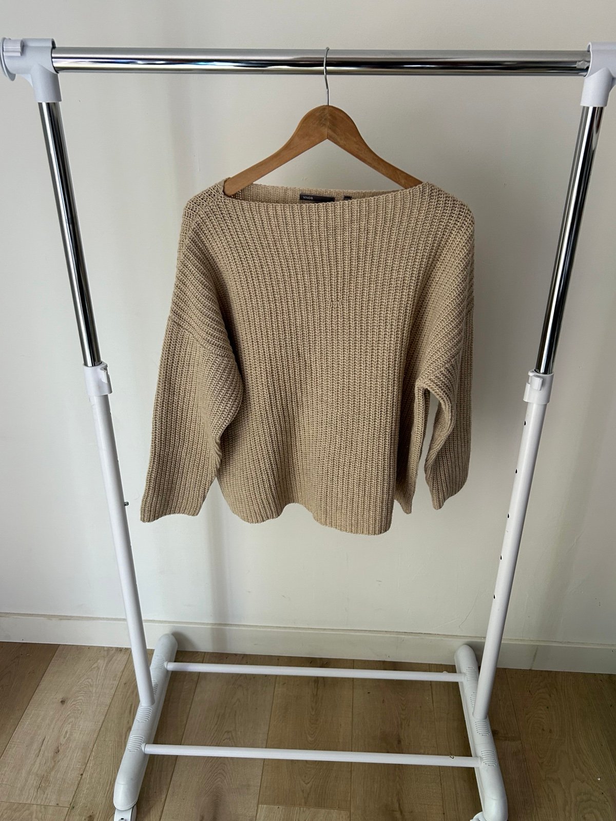 NWOT Vince. Wool + Yak Beige Knit Top Size Large