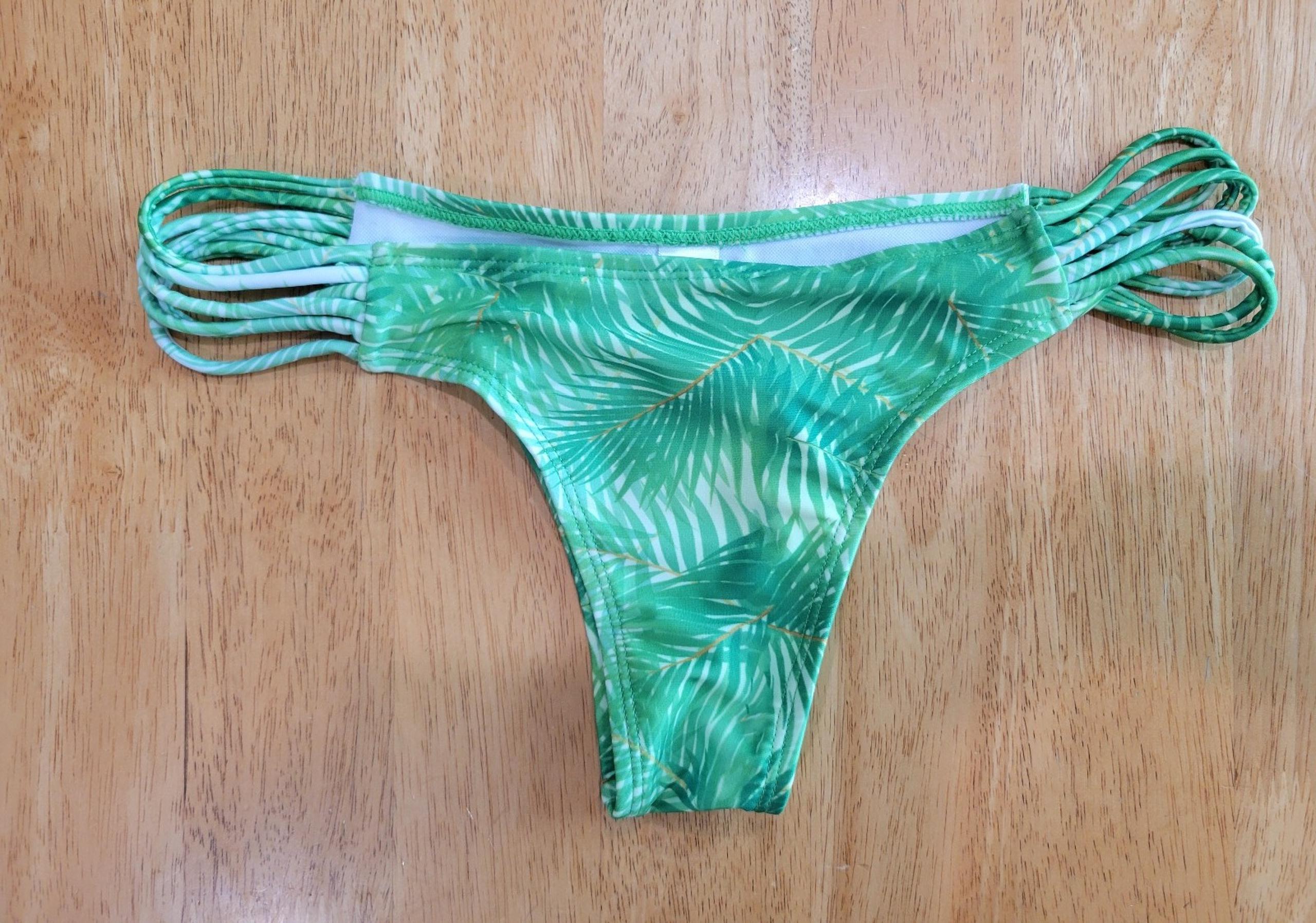 NWOT Sunny Co. Tropicana white and green bikini bottoms