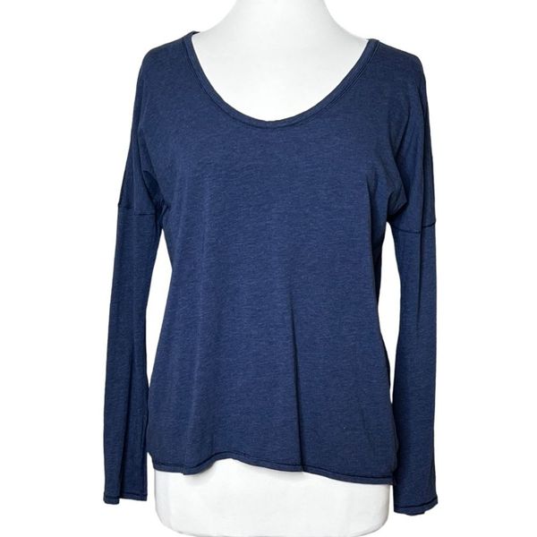 Lululemon Ladies Flip Your Dog Long Sleeve Front To Back Loose Fit Scoop Neck