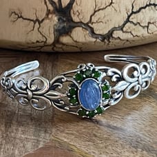 Carolyn Pollack kyanite and period bracelet t cuff