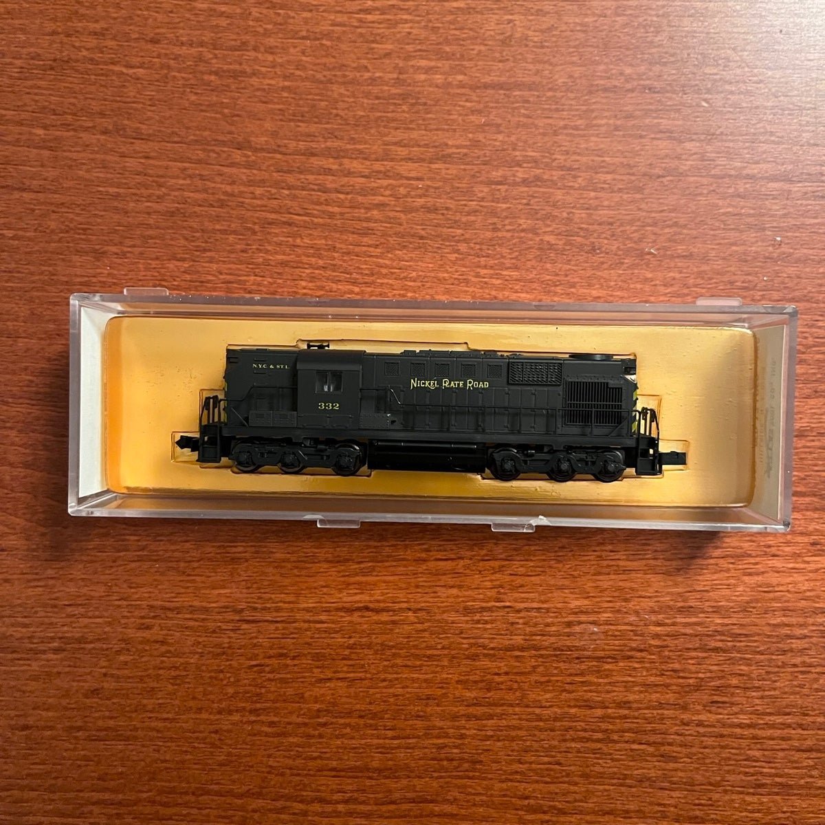 Atlas N Scale Nickel Plate Road Diesel Locomotive #332