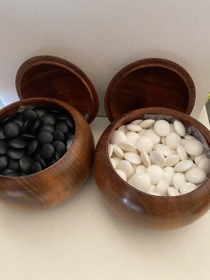 Natural Hon-Hamaguri Nachi Kuroishi Go Stones Set, Large Size