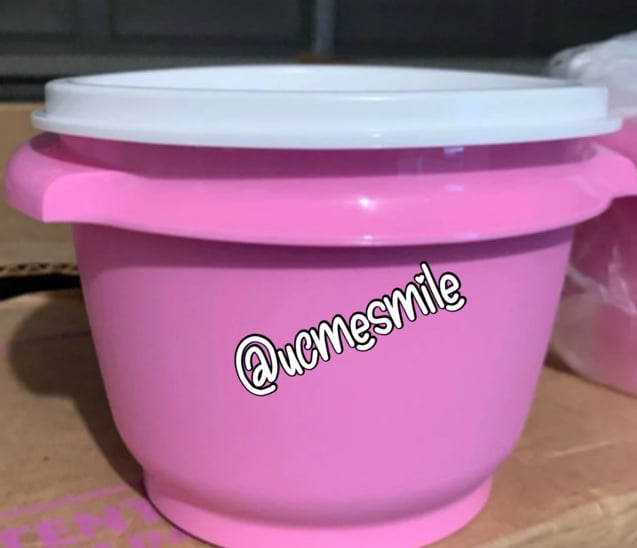 Tupperware Classic Servalier Bowls with Seals Set