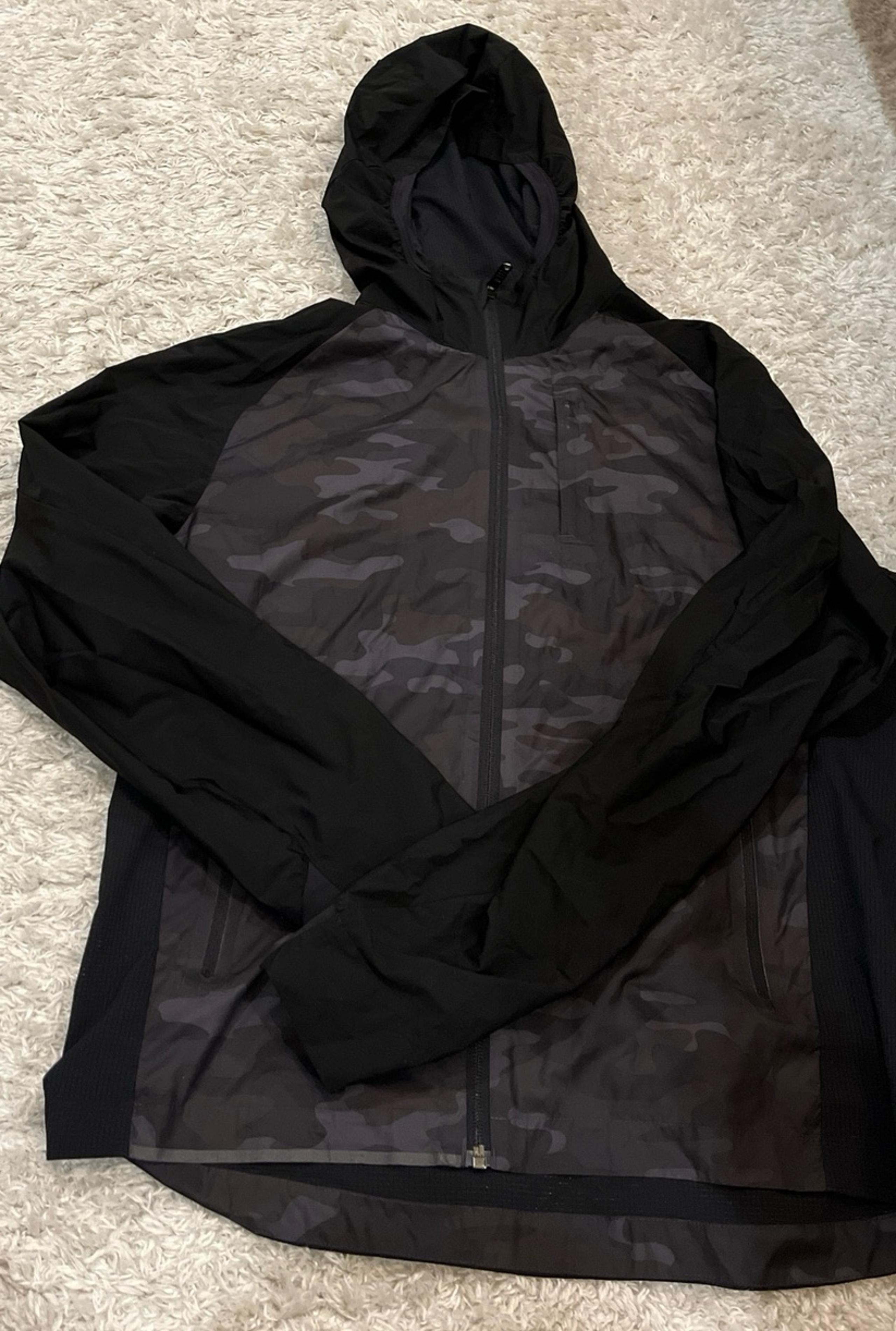 Men’s Lululemon Windbreaker