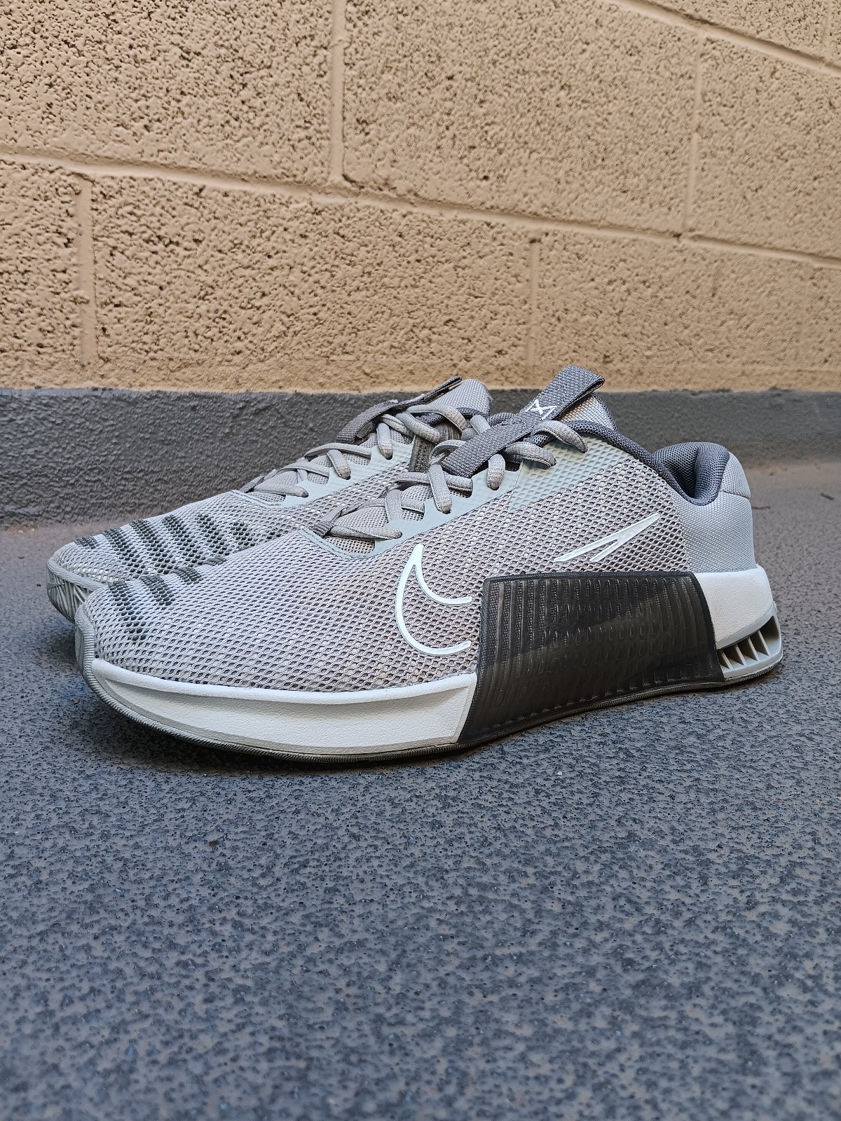 Nike Mens Metcon 9 Smoke Grey Training Shoes Sneakers Sz 10 DZ2617-002