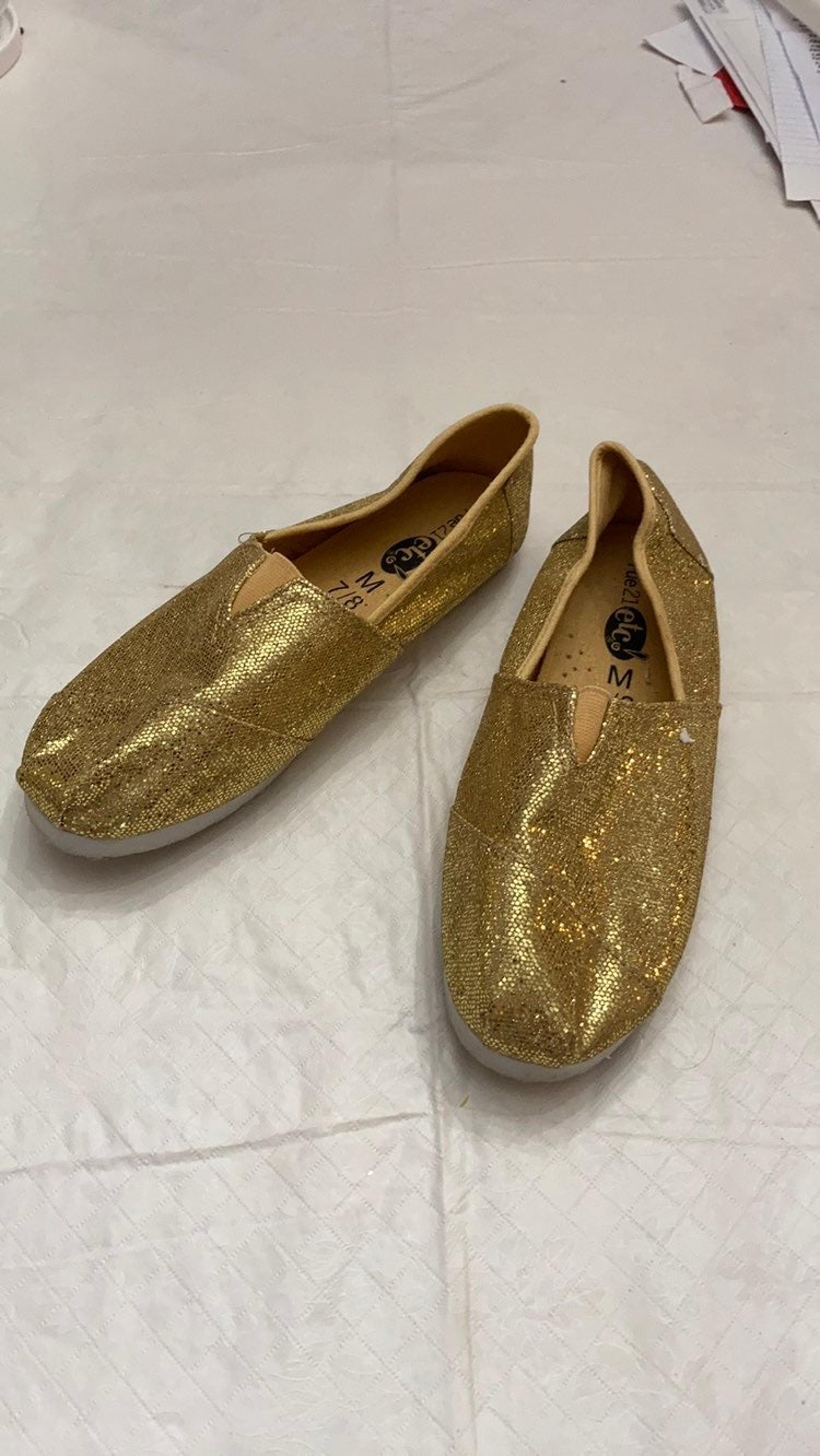 Rue21 shiny gold slip on shoes