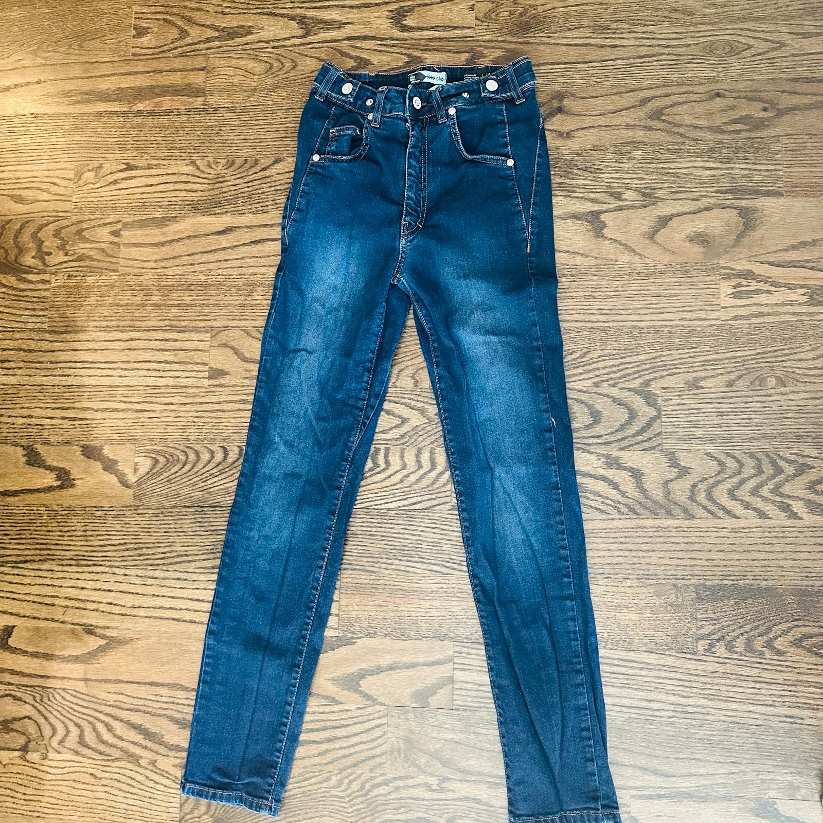 slø Dark Wash Skinny Jeans – Size 26x30