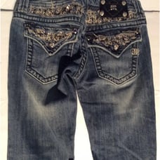 MISS ME MED WASH CROPPED CAPRI 27 x 25