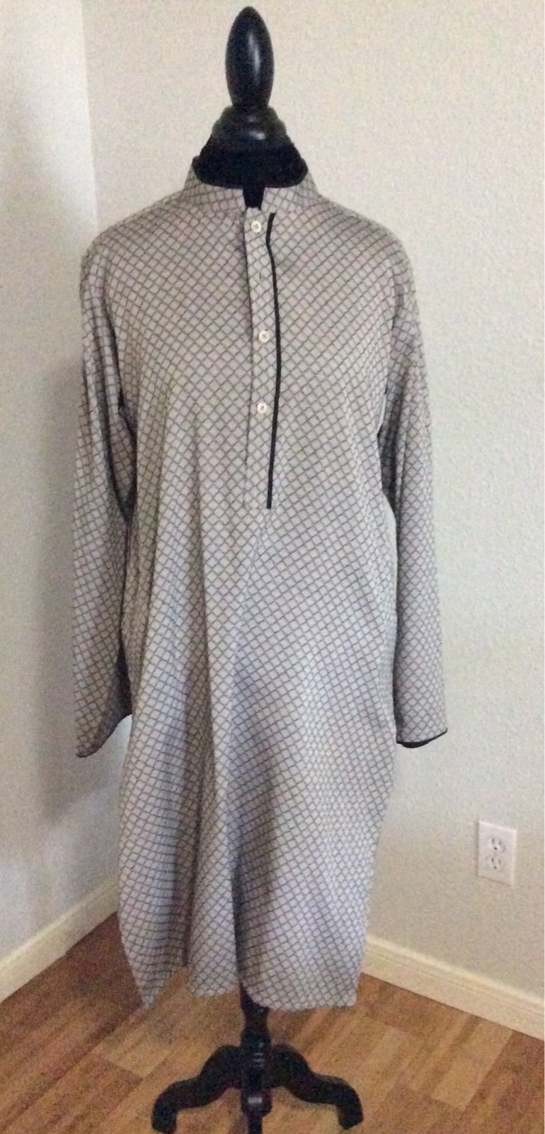 Mens Indian/Pakistani kurta with pajama
