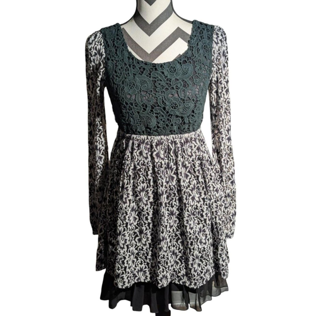 A'reve Lace Top Floral Print Dress - Long Sleeve - Black & White - Size S