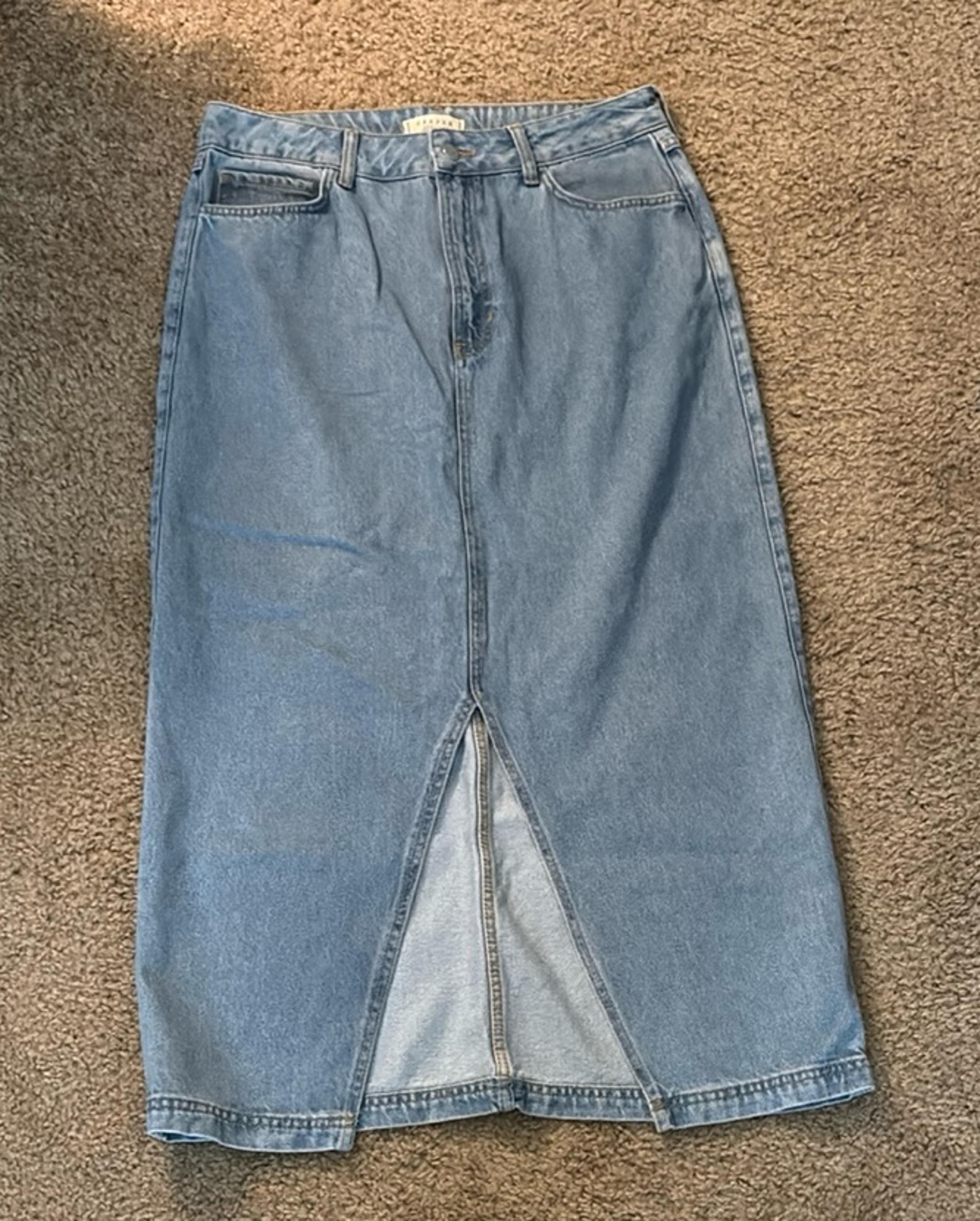 Denim skirt