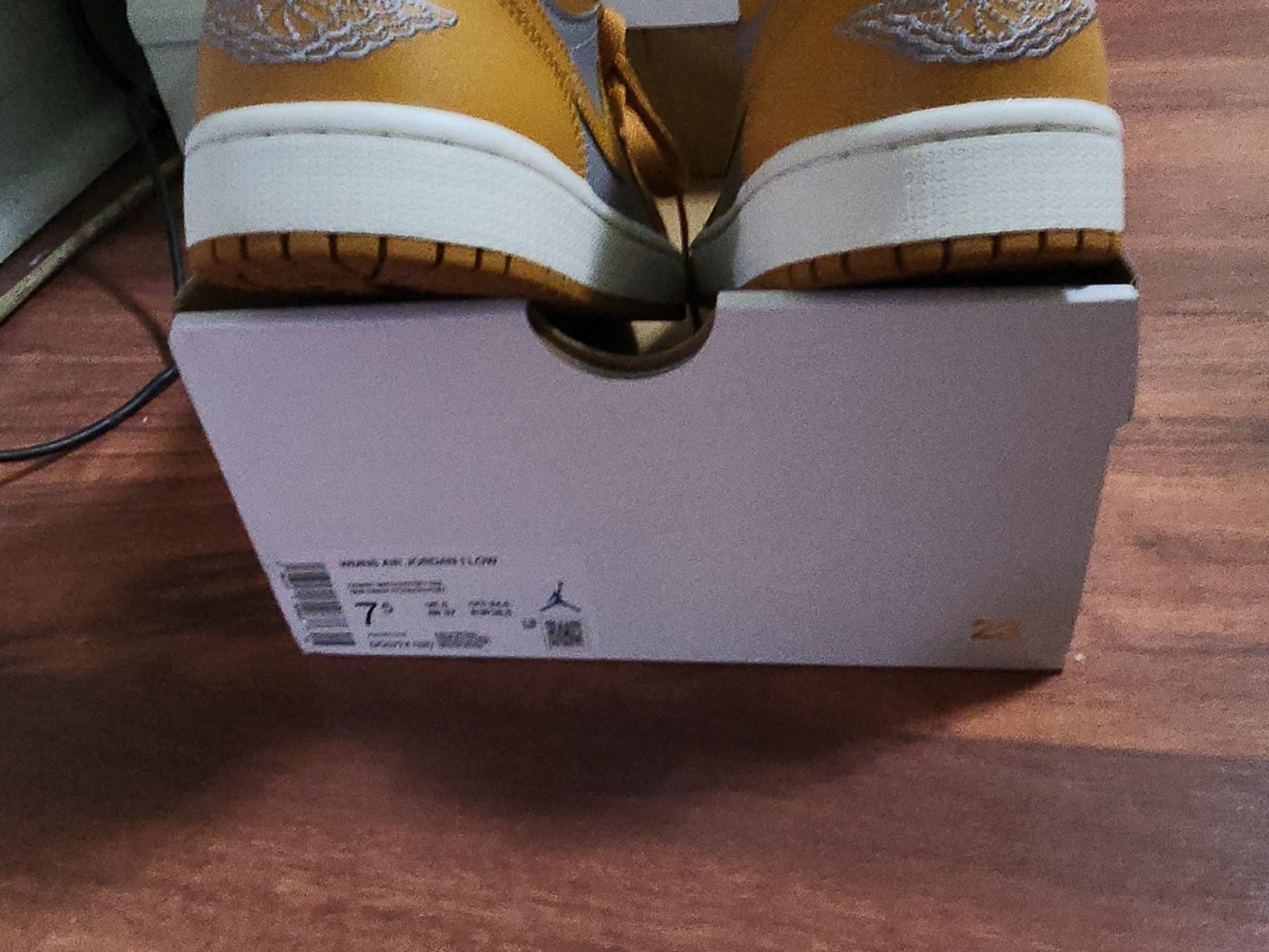 Nike Women's Air Jordan 1 Low Size 7.5