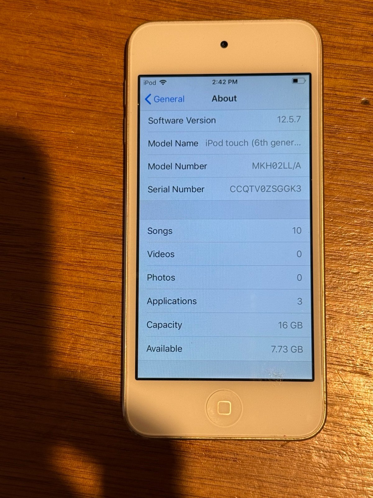 iPod touch 6th generation Rose Gold 16GB with original packaging