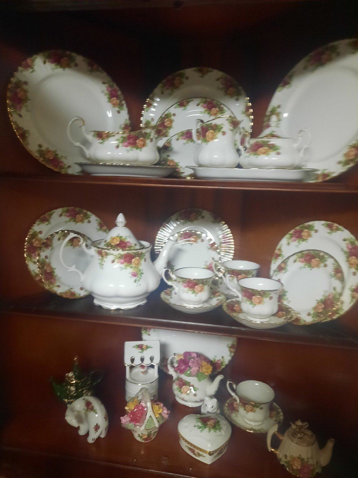 Lot of Old Country Roses China (England Made) & Figurines/Music Boxes 34 Items
