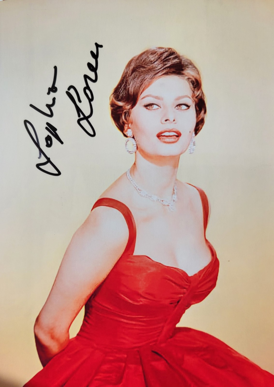 SOPHIA LOREN AUTOGRAPHED COLOR PHOTO!!! - LEGENDARY ACTRESS & MODEL!!!
