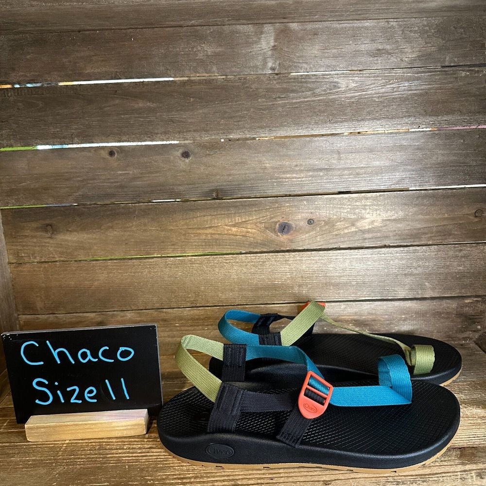 New NWOB Mens Chaco Bodhi Colorblock Toe Loop Outdoor Comfort Sandals Size 11 M