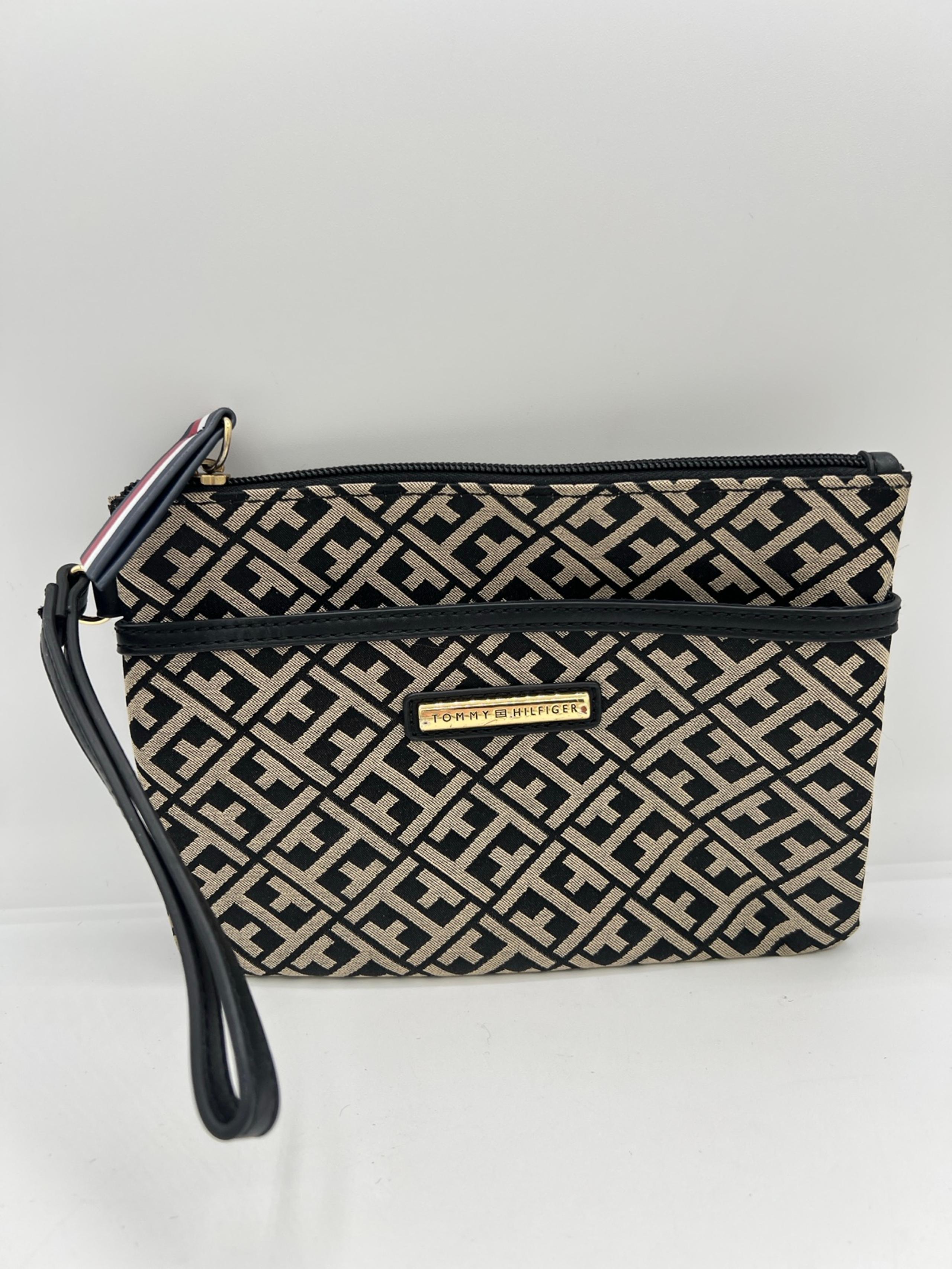 Tommy Hilfiger Women's Black Logo Printed Large Wristlet Wallet Clutch