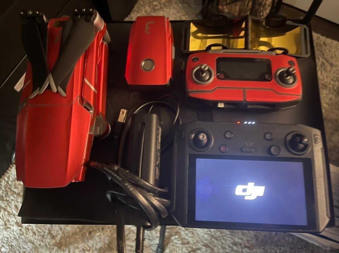 Dji mavic 2 zoom with smart controller