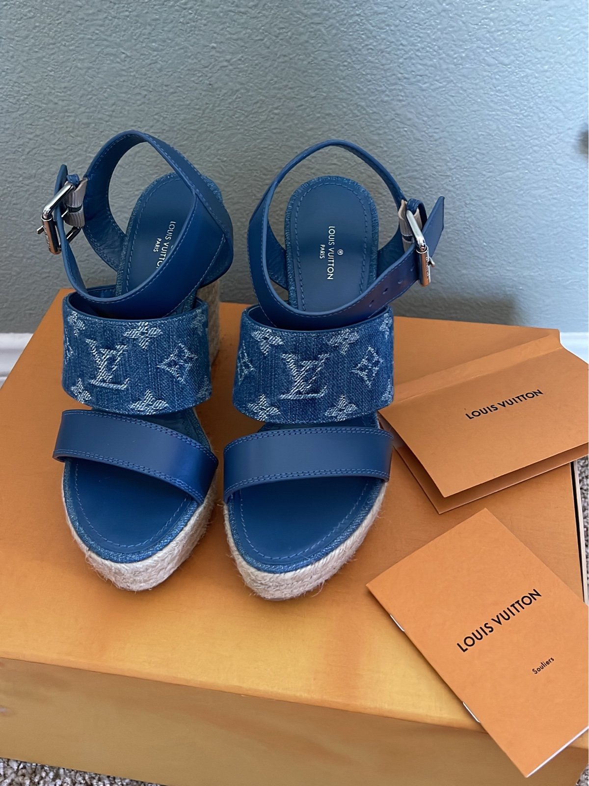 Louis Vuitton Iconic Blue Flower Sandal Heels (IT 40 / US 9) — sororité.