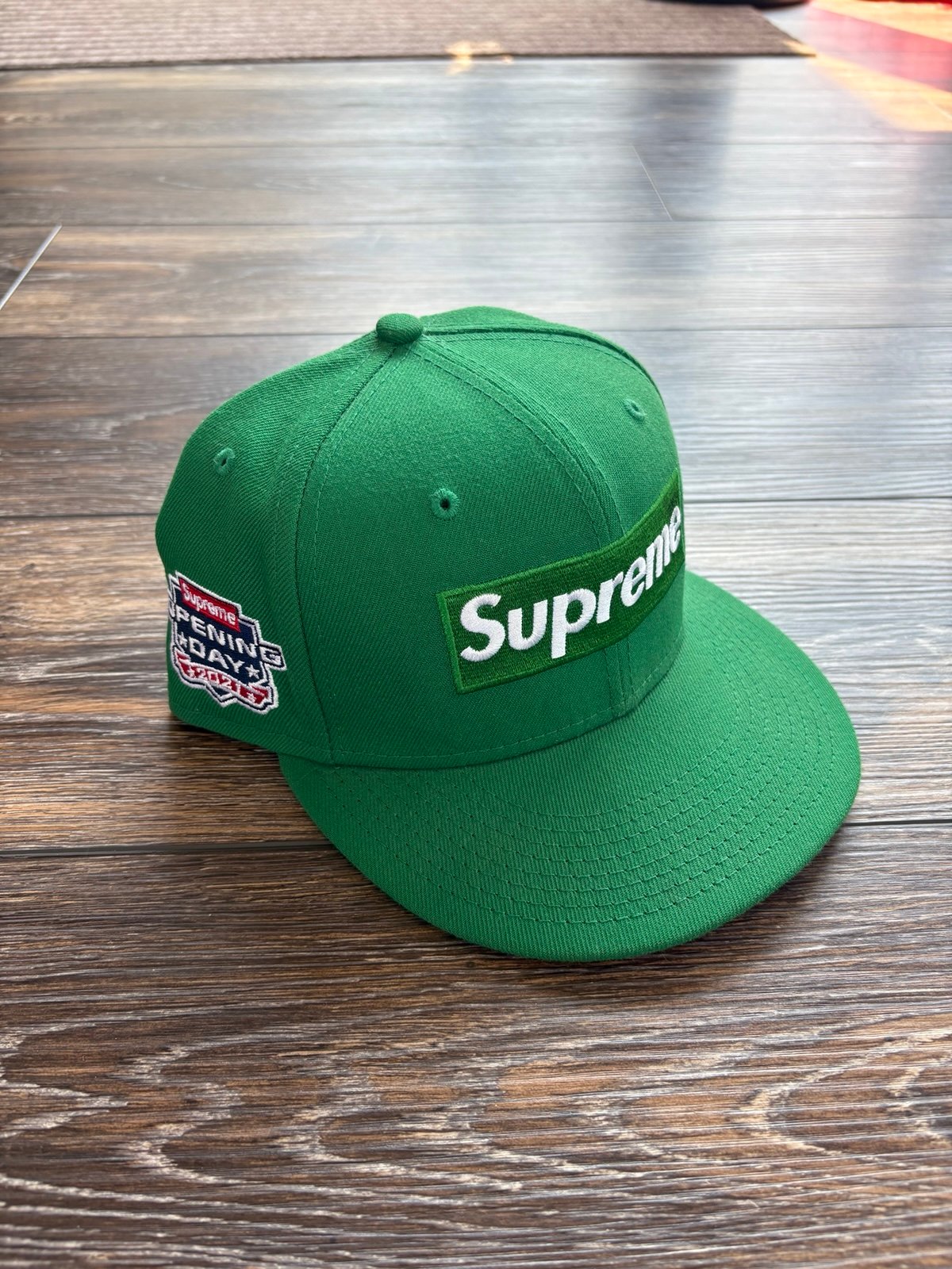 Supreme No Comp Box Logo New Era Hat FW21 Green