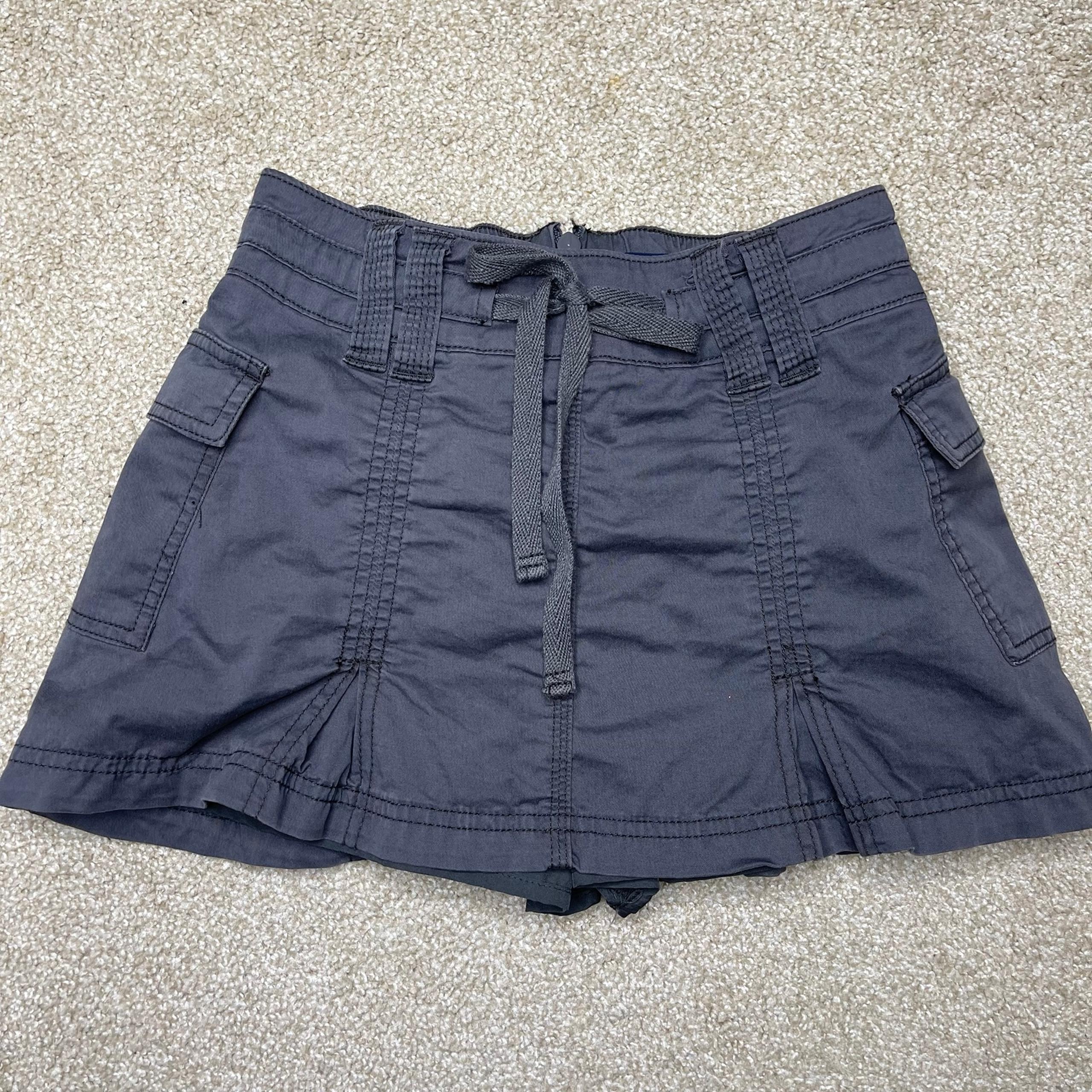 Women’s Hollister Pleated Cargo Mid-Rise Mini Skort (Gray) Size XS