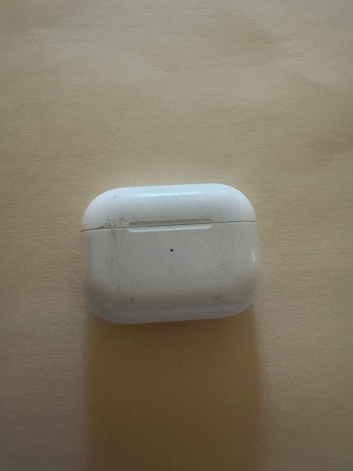 AirPods Pro 1st Gen (Old Apple charger)