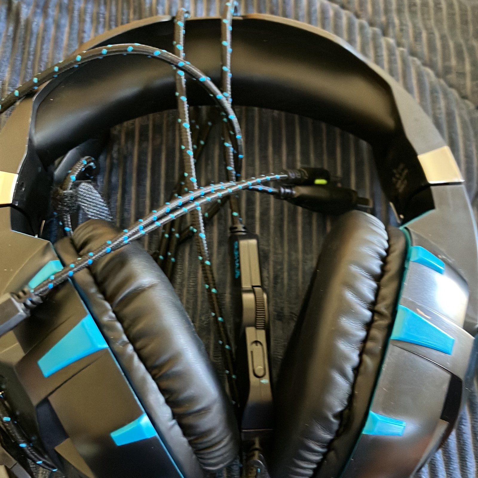 Xbox 1 4 controller's headset all cords