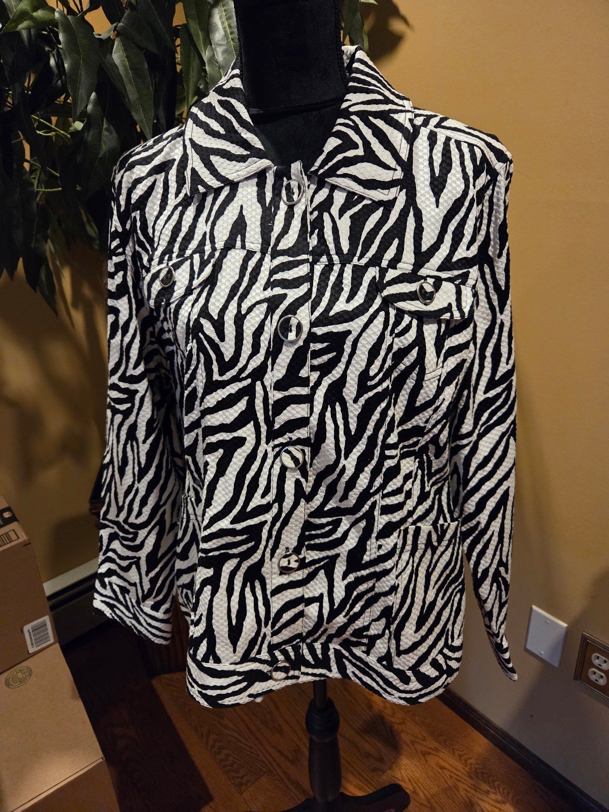NWT Chico's Zebra Zest Zynna Jacket