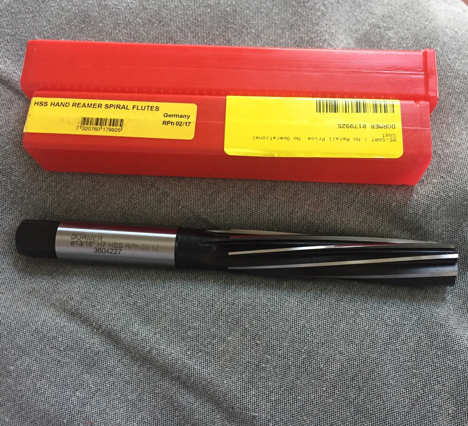 Dormer B100 HSS Hand Reamer Spiral Flute