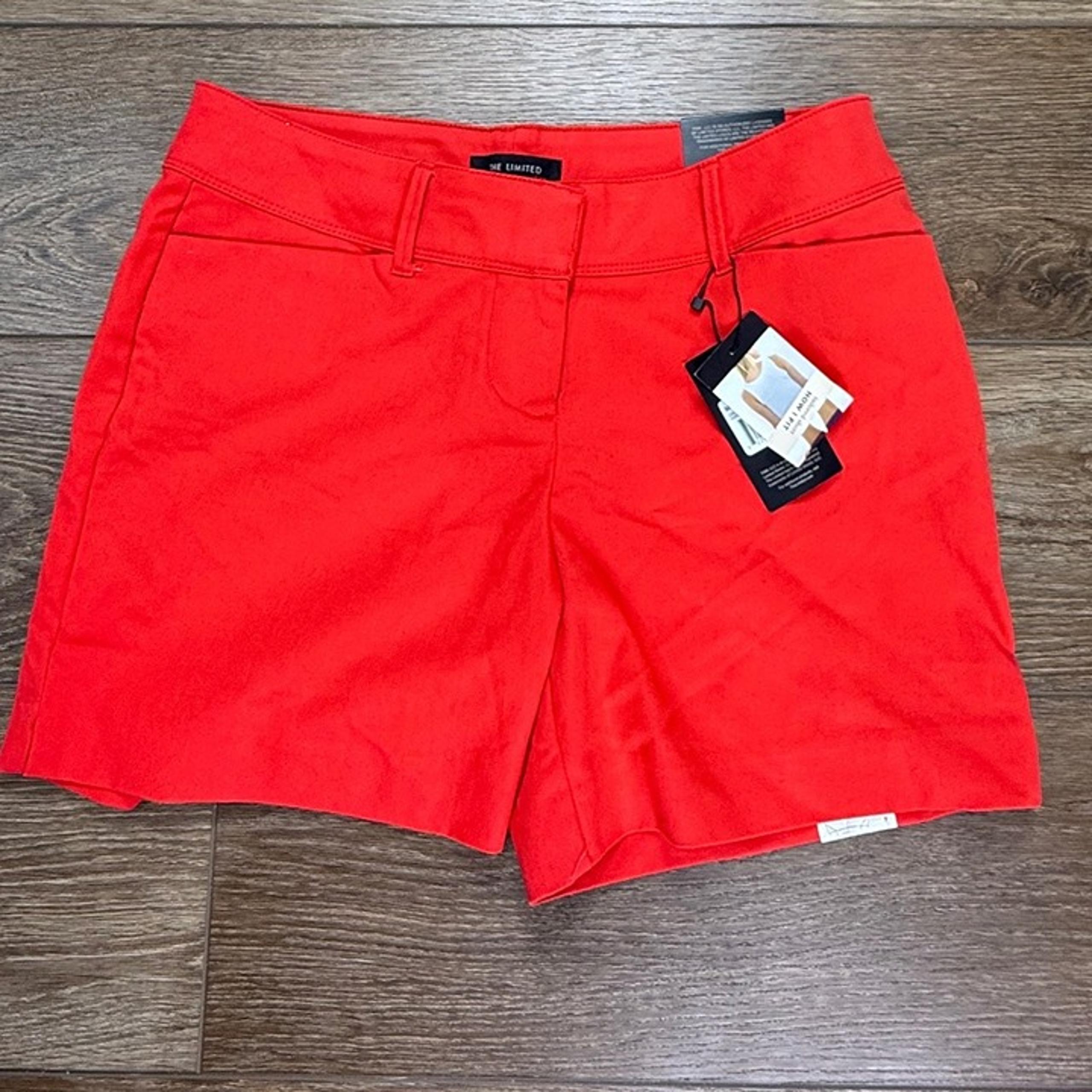 The Limited NWT Women's Tailored Shorts, Red, Size 4, 4.5" Inseam Summer