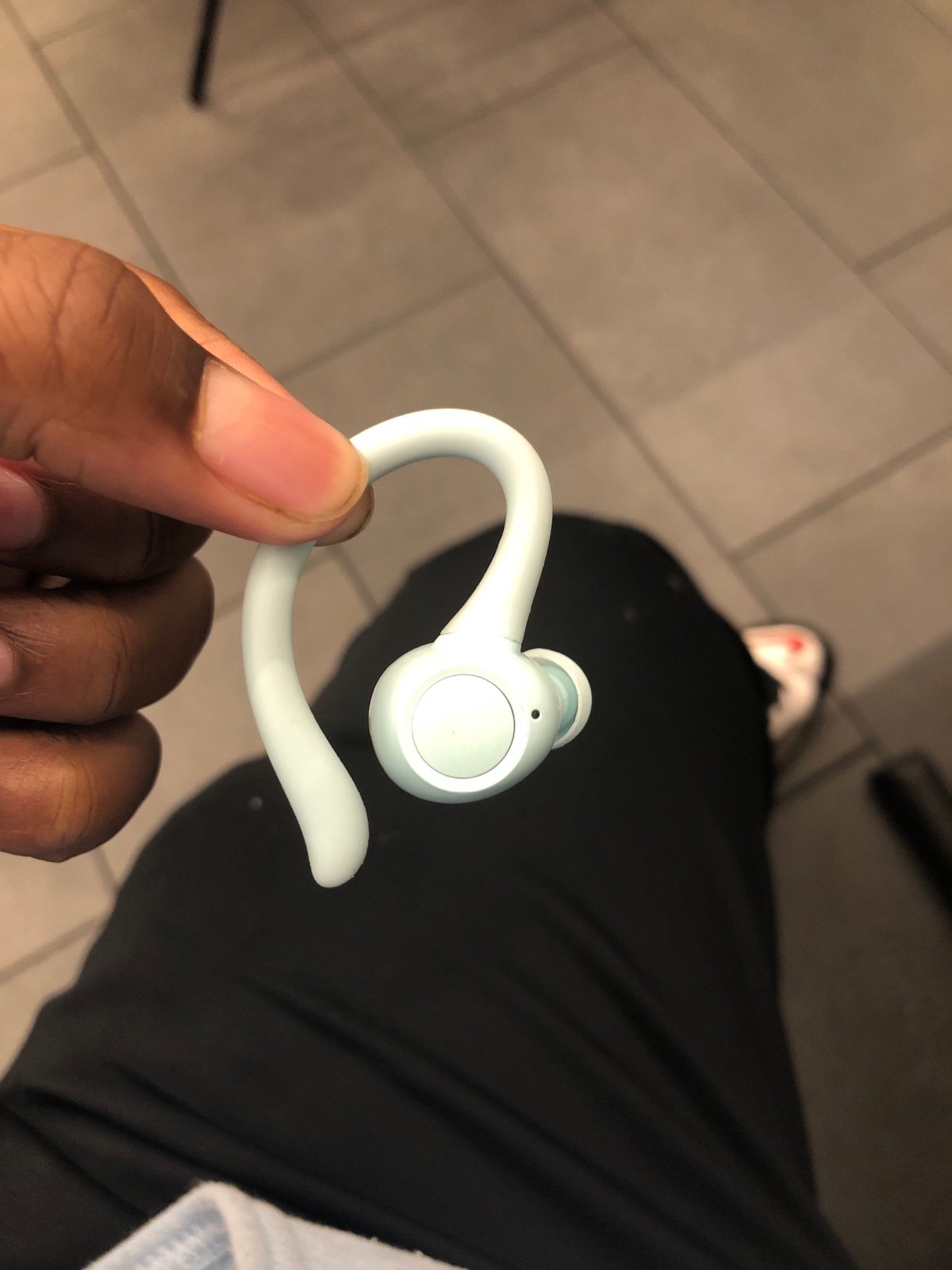 Onn spot ear headphones