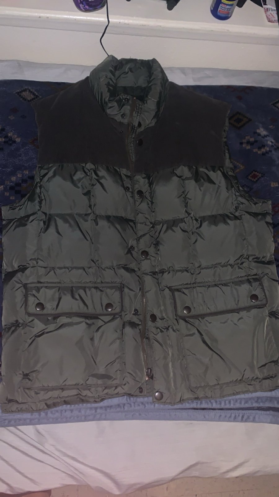 Banana republic puffer vest. Size L