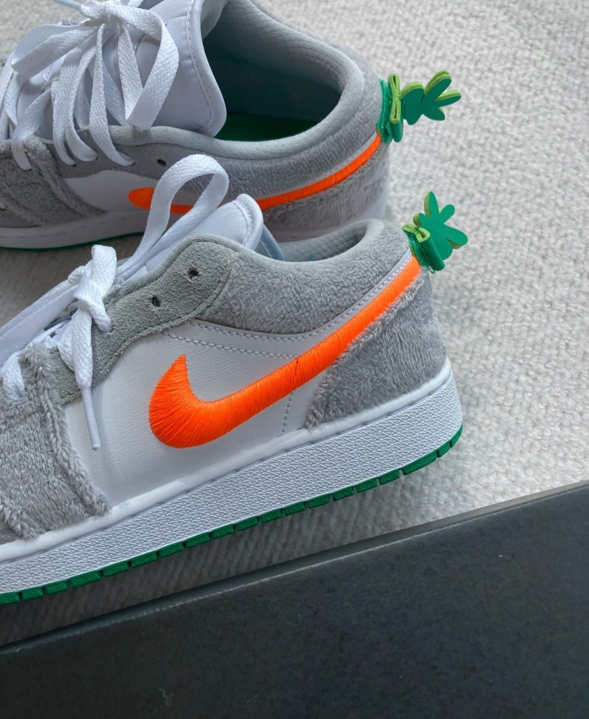 Nike Jordan 1 Low Rabbit Grade School 4Y Fit 5.5 Womens