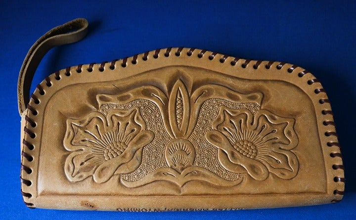 Vintage RARE Handmade WYOMING Southwest Leather Hand Tooled Wristlet Wallet