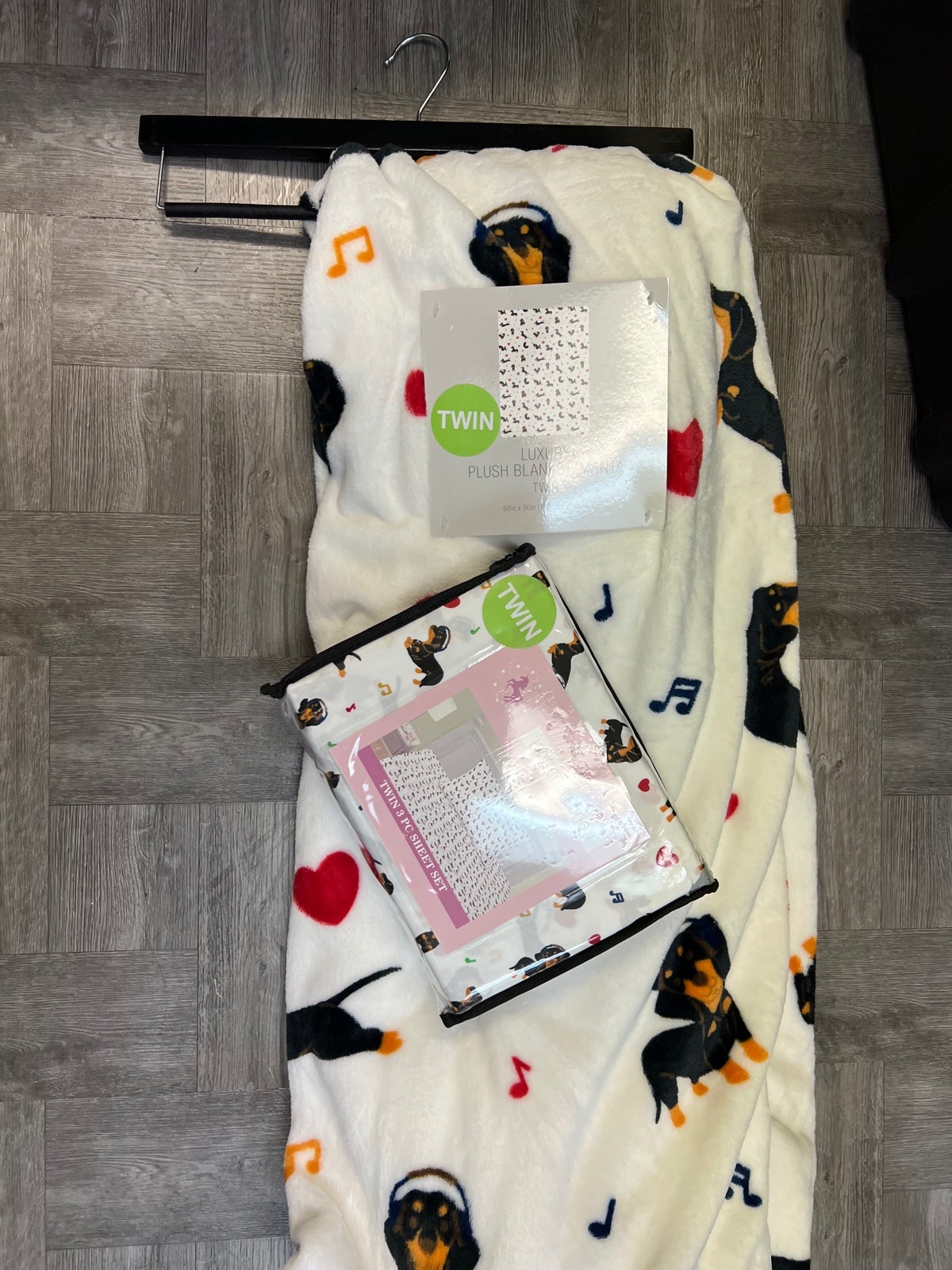 Dachshund Plush Throw Blanket and Bed Sheet- Super Cute & Soft!