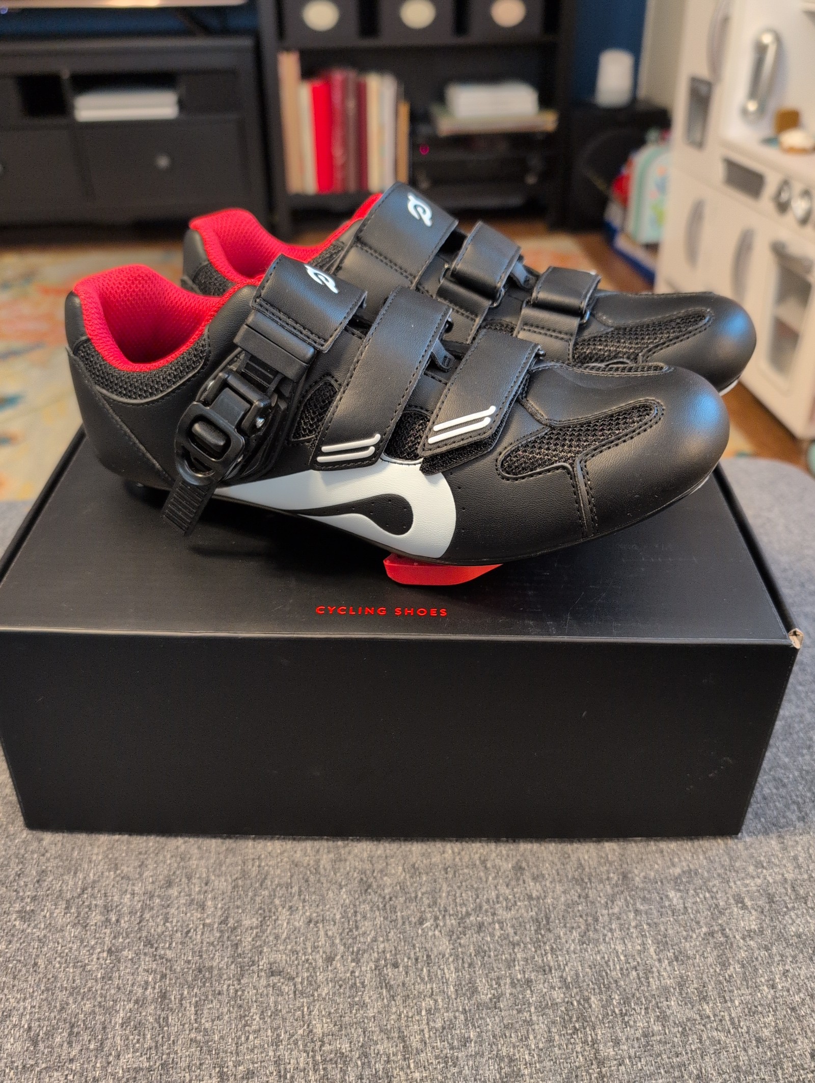 Perfect Peloton cycling shoes with look delta cleats and box EU 39 US women's 8