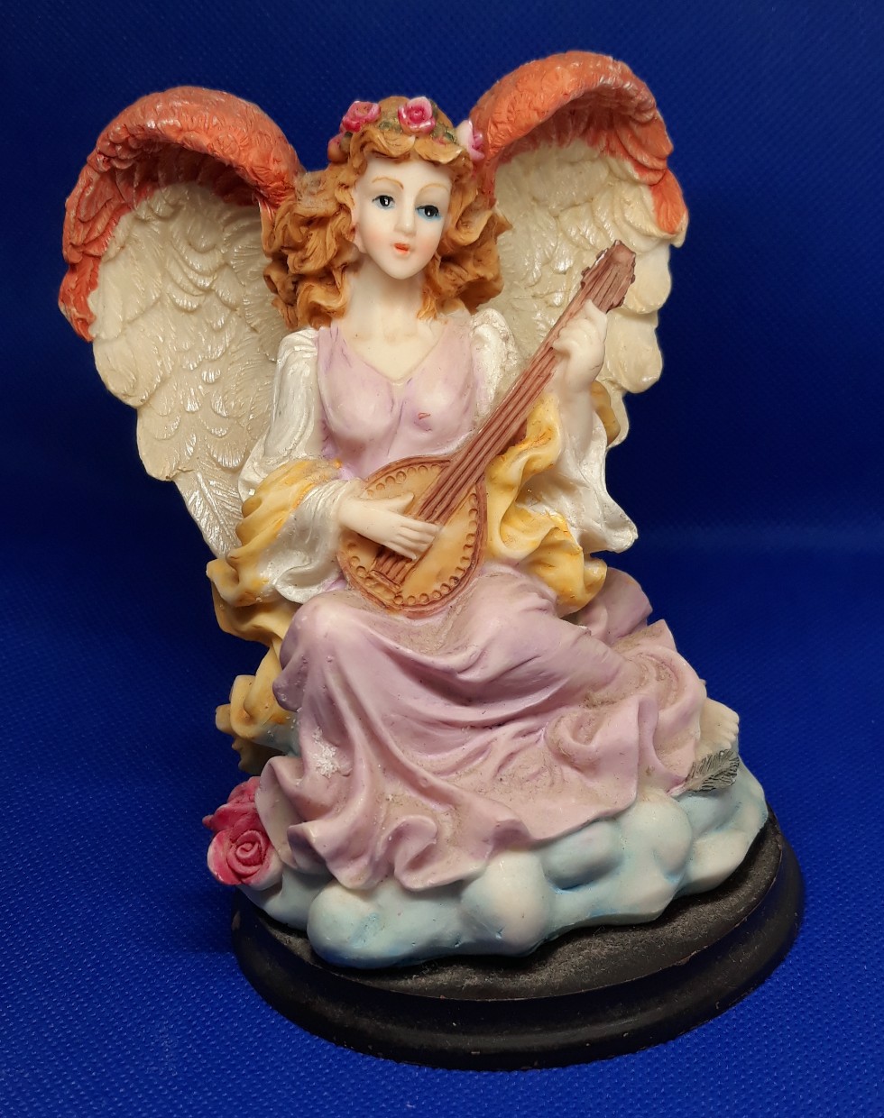 Angel figurine