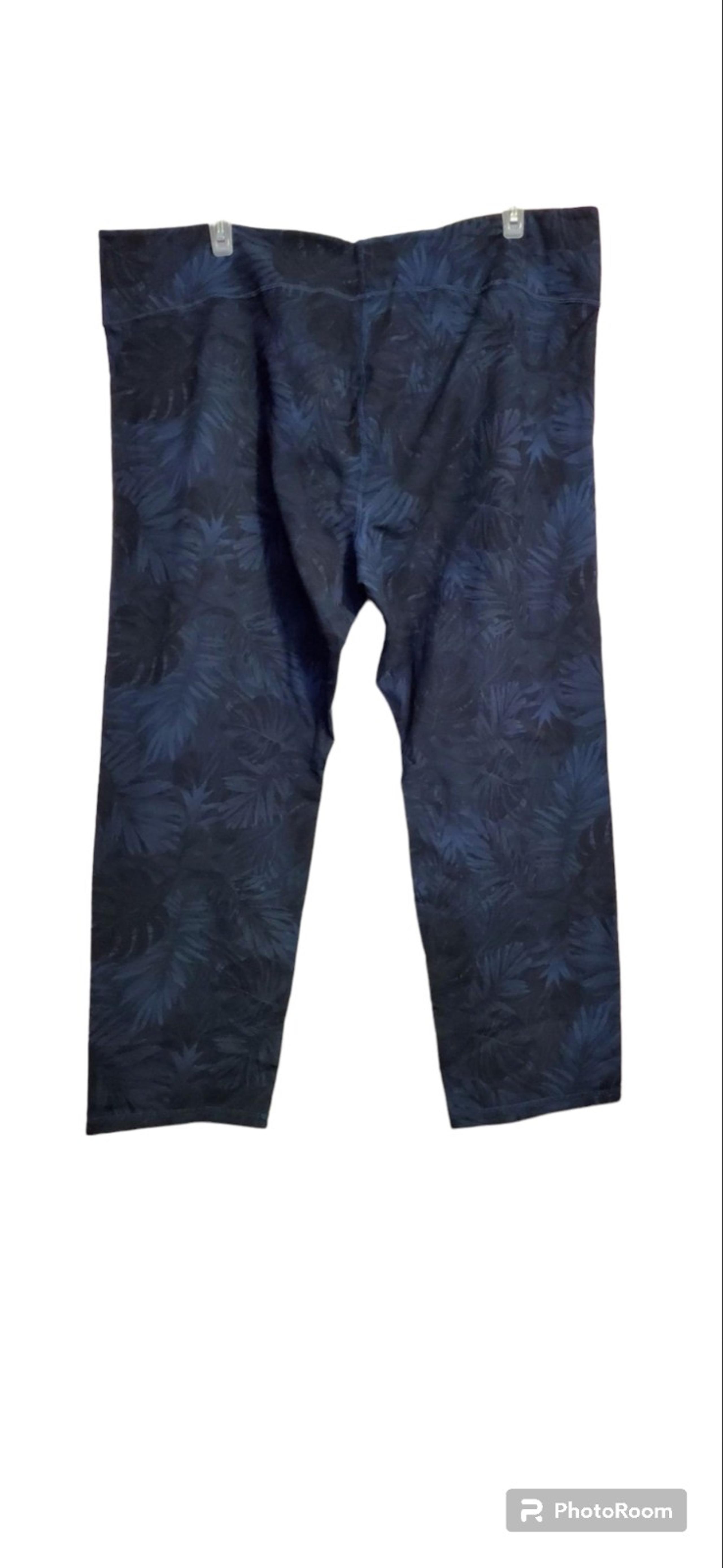 Women with Control blue with black shape enhancing leggings 3x