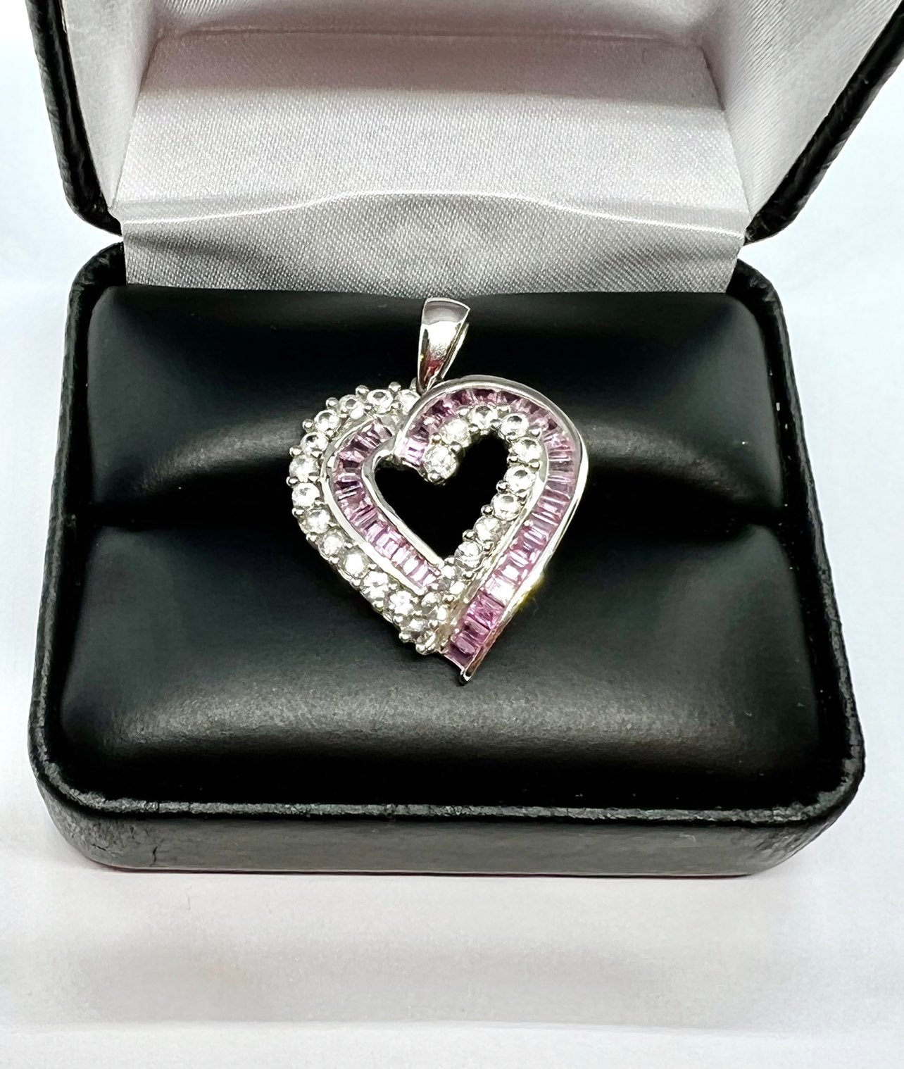 10k 10kt white gold topaz heart pendant