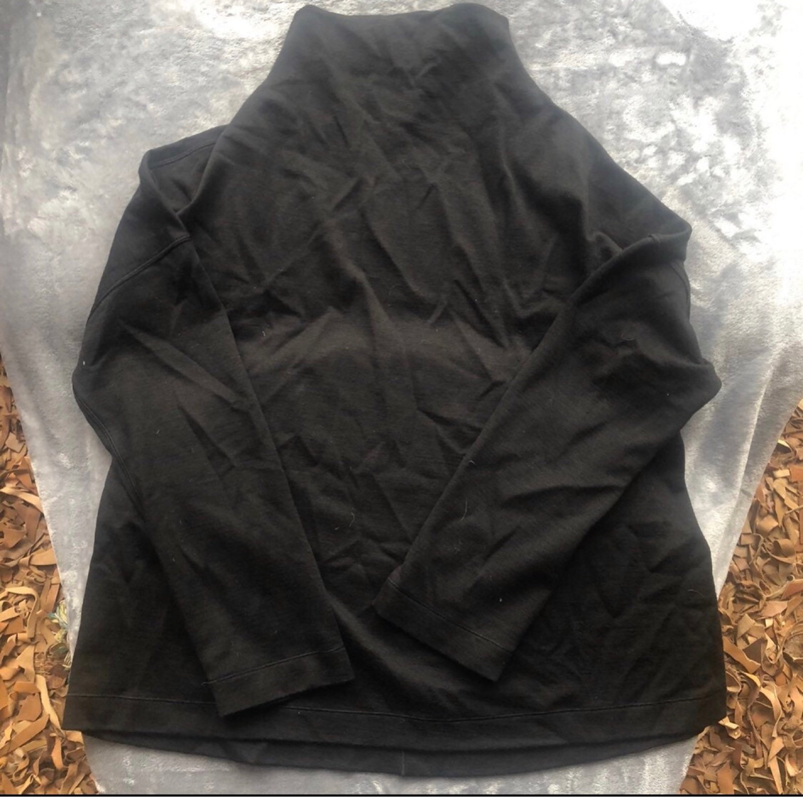Lululemon merino wool turtleneck
