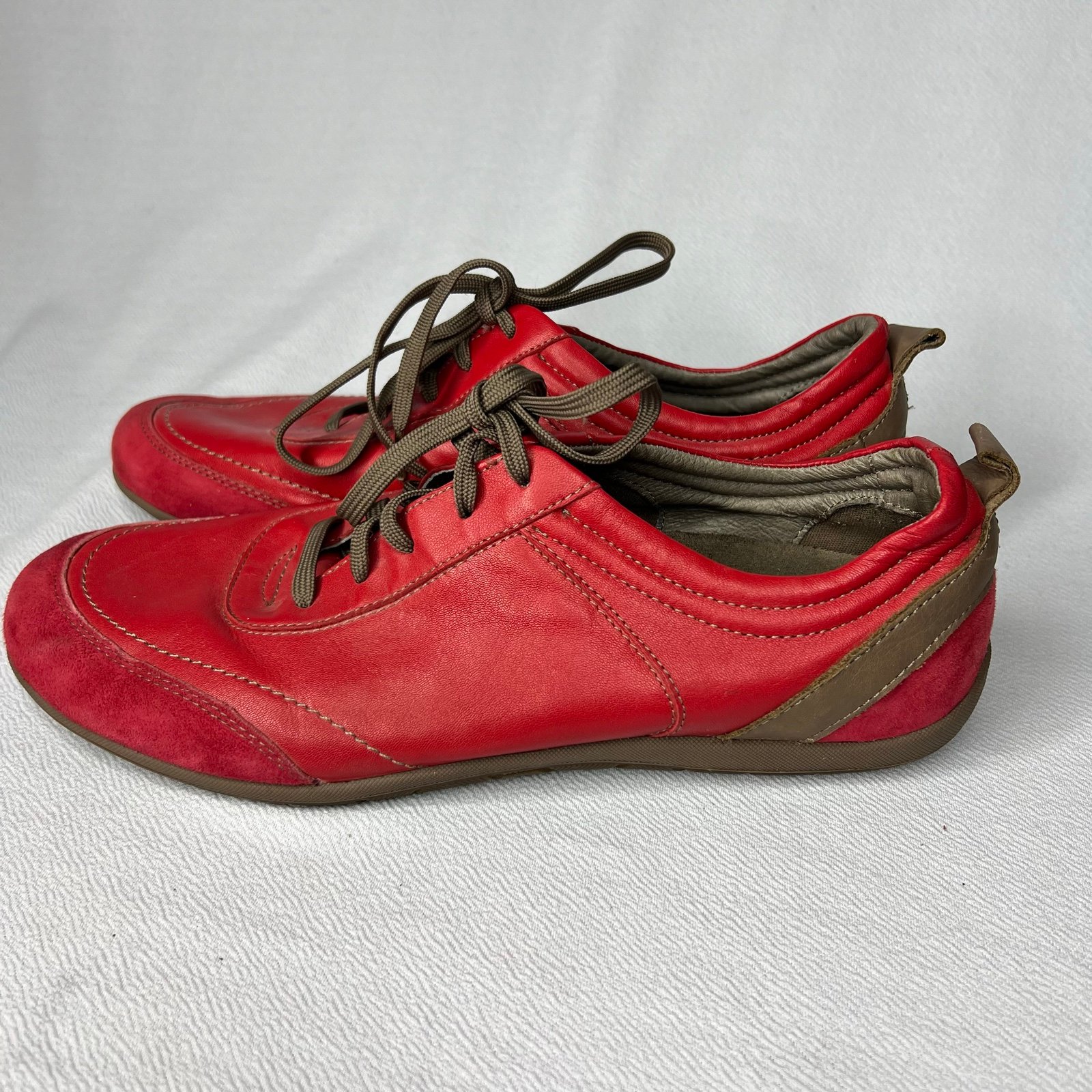Vionic Willa Red Walking Comfort Sneakers Mens Size 10