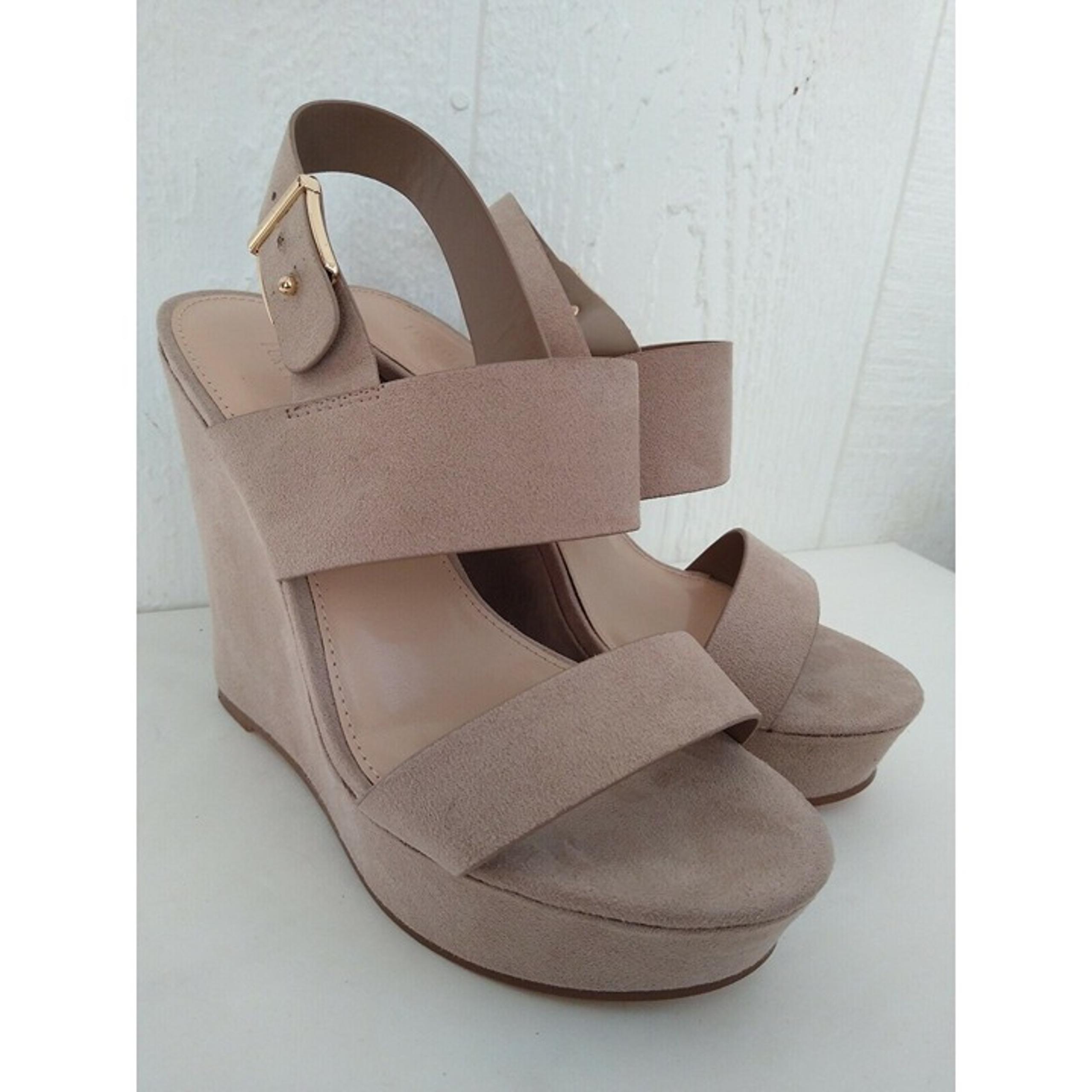 FOREVER 21 Womens Tan Faux Suede Strappy Platform Wedge Shoes 5" High Heels 6.5