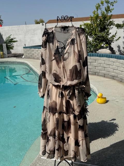 Summer Days, Hot Nights Dress Collection Vera Wang ! SIZE L