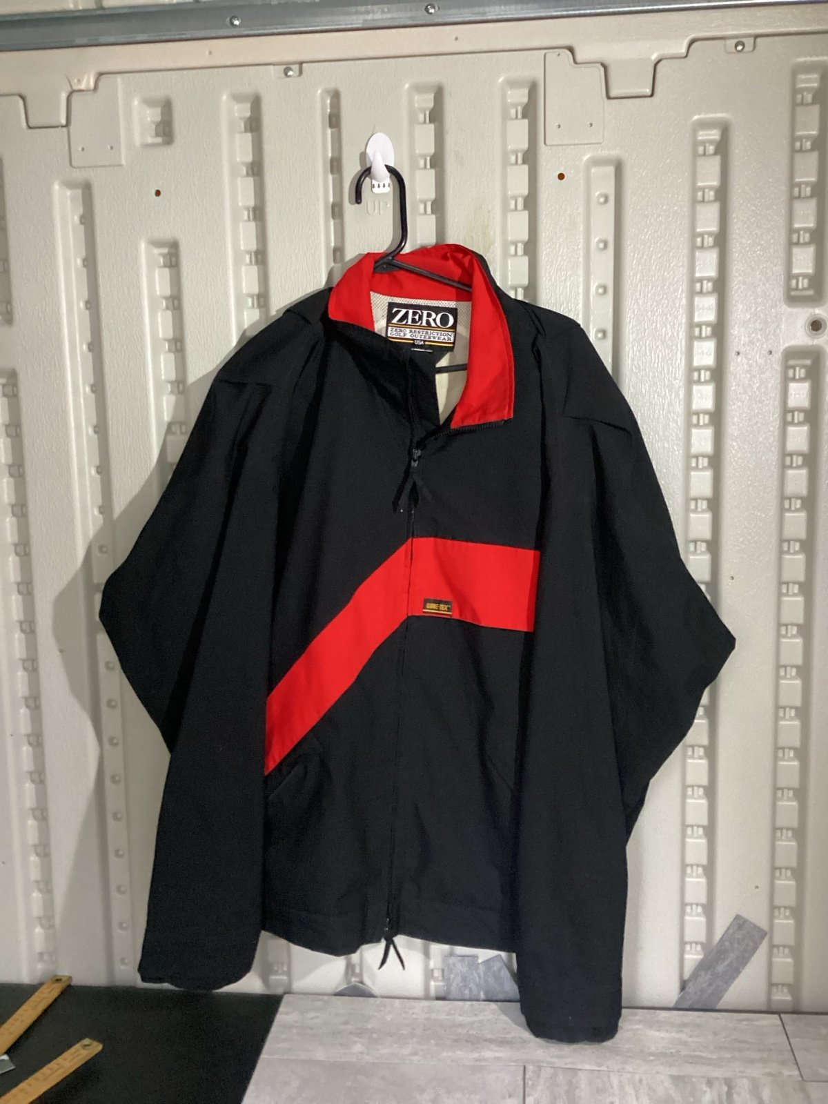 Zero restrictions golf outwear LIGHTWEIGHT JACKET gore-Tex men do made USA