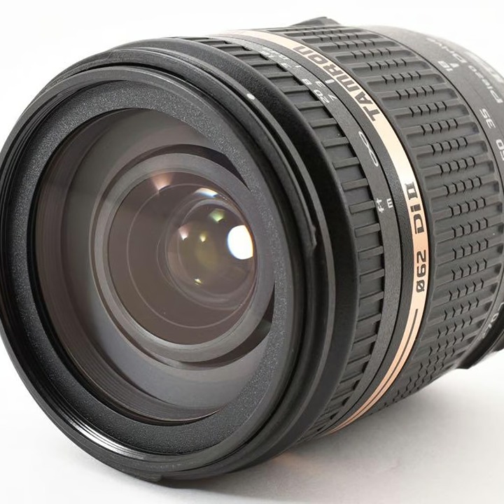 Brand new TAMRON 18-270 F3.5-6.3 B008 for Canon.