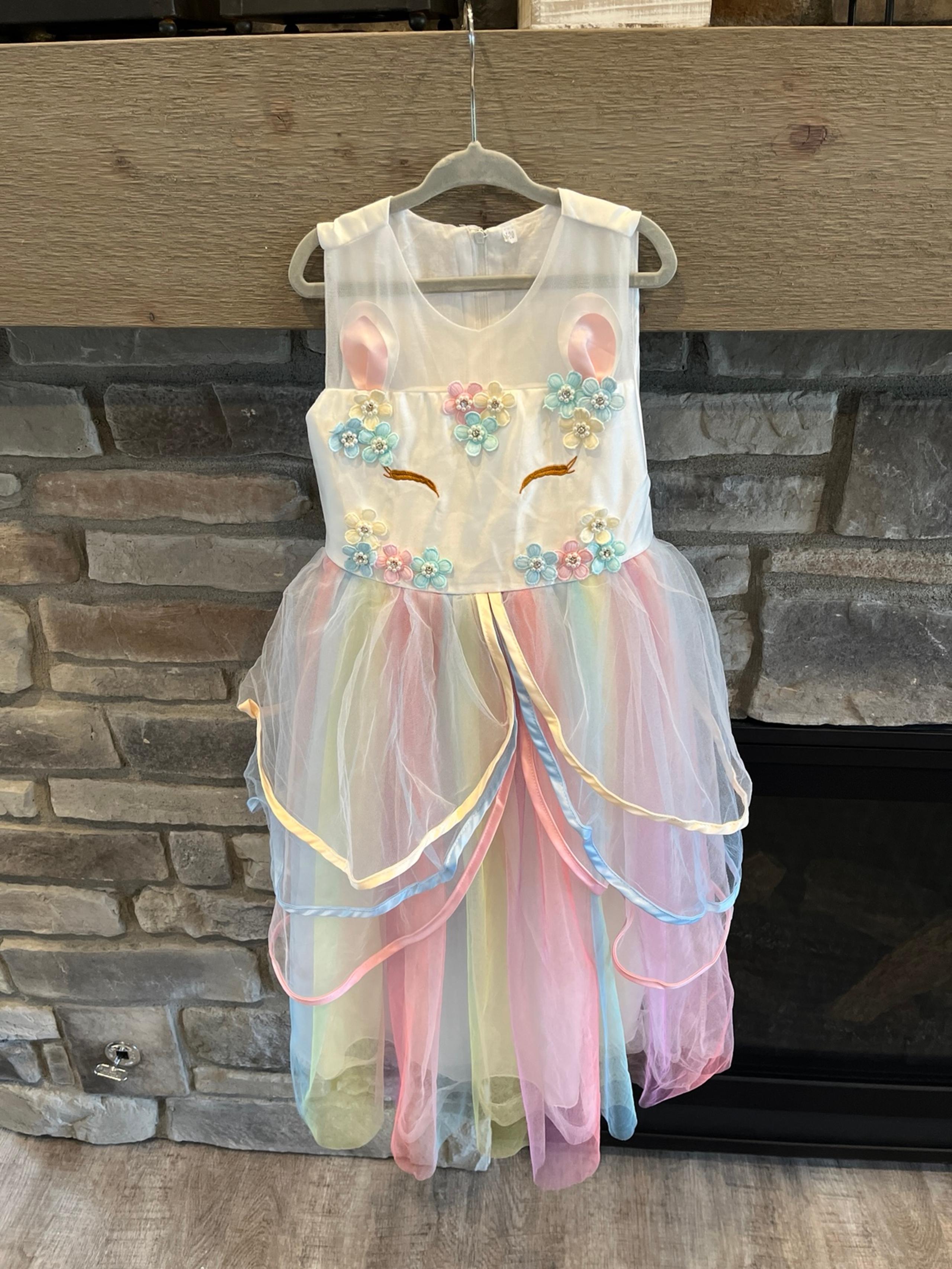 Boutique unicorn dress size 5/6 like new