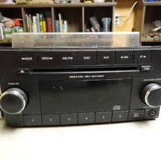 Chrysler P05091195AB 13 14 Dodge Jeep Patriot Compass Challenger Radio Cd Mp3